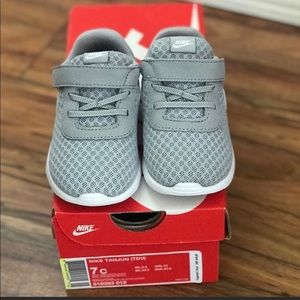 Toddler Nike Tanjun size 7